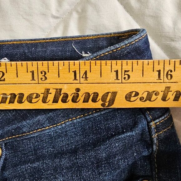 EUC ANN TAYLOR LOFT MADE AND LOVED CURVY KICK CROP JEANS SIZE 10 /30 - Picture 14 of 16
